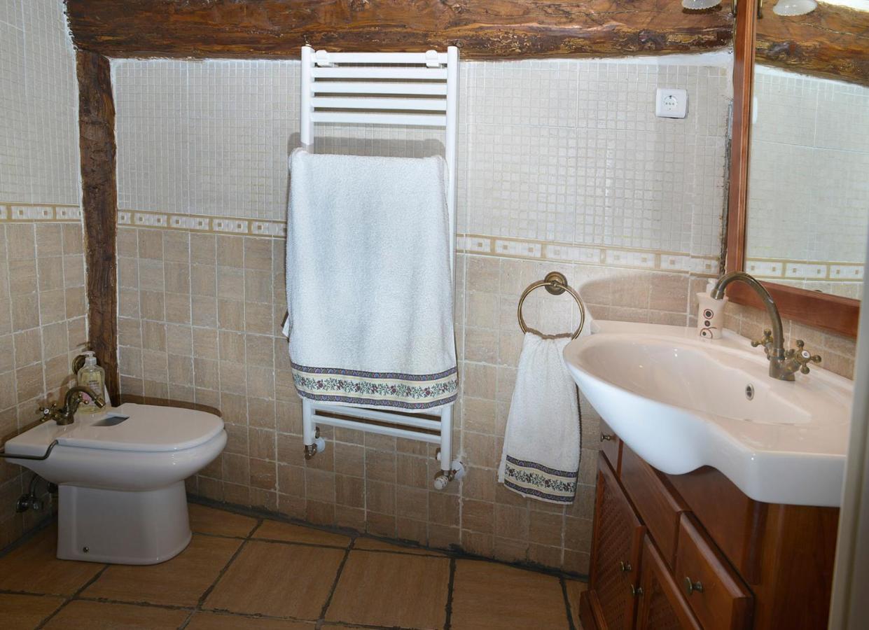 La Casita De Leire Guest House Tamajon Ngoại thất bức ảnh